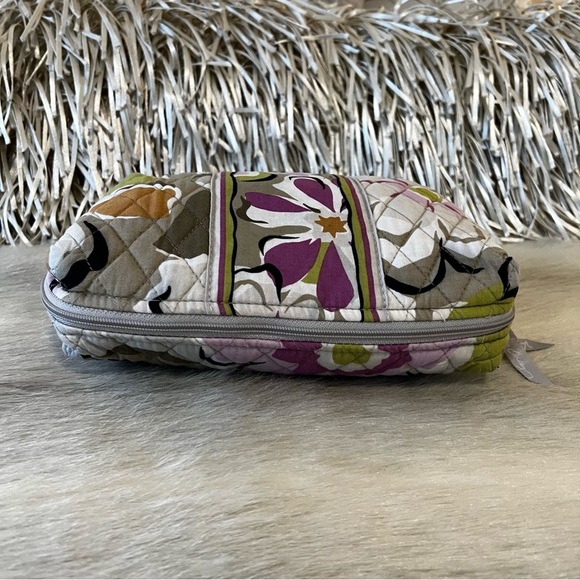 VERA BRADLEY Watercolor 2012 Large Plastic Lined Travel Cosmetic Case Lavender - Picture 6 of 10